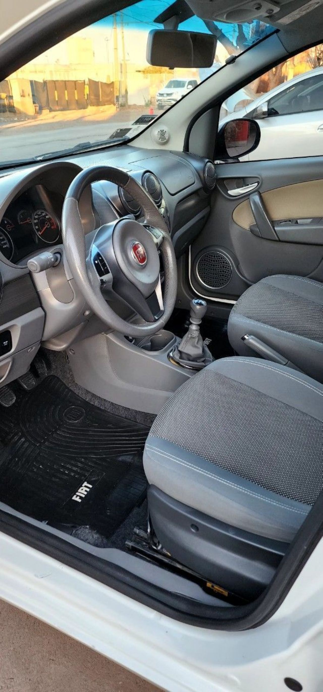 Fiat Nuevo Palio Usado Financiado en Mendoza, deRuedas