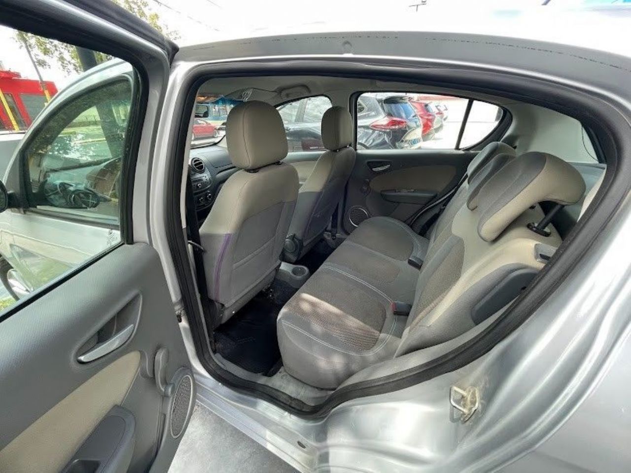 Fiat Nuevo Palio Usado en San Juan, deRuedas