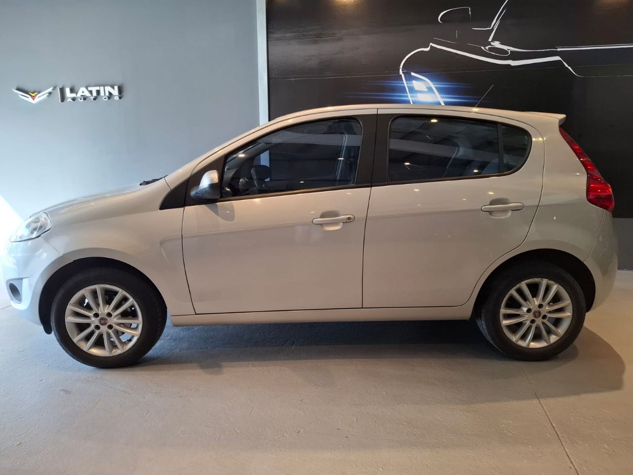 Fiat Nuevo Palio Usado Financiado en Córdoba, deRuedas