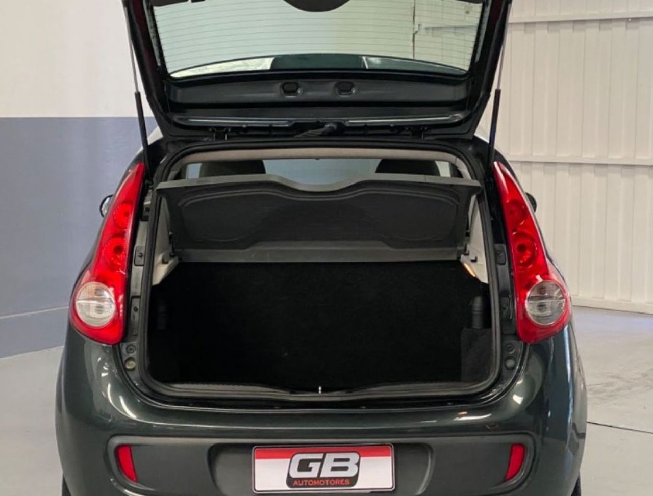 Fiat Nuevo Palio Usado Financiado en Mendoza, deRuedas