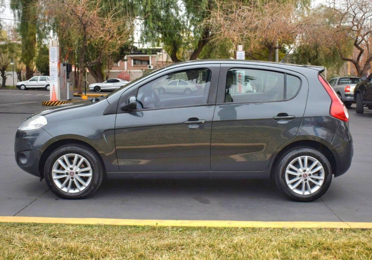 Fiat Nuevo Palio Usado Financiado en Mendoza, deRuedas