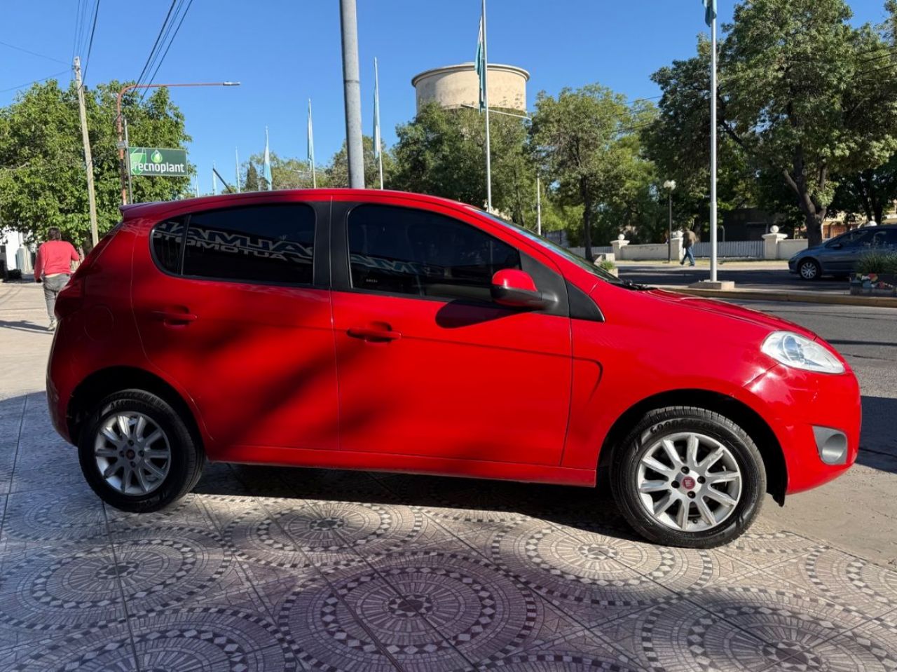 Fiat Nuevo Palio Usado Financiado en Mendoza, deRuedas