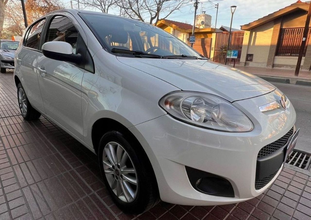 Fiat Nuevo Palio Usado Financiado en Mendoza, deRuedas