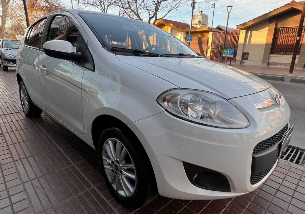 Fiat Nuevo Palio Usado Financiado en Mendoza, deRuedas