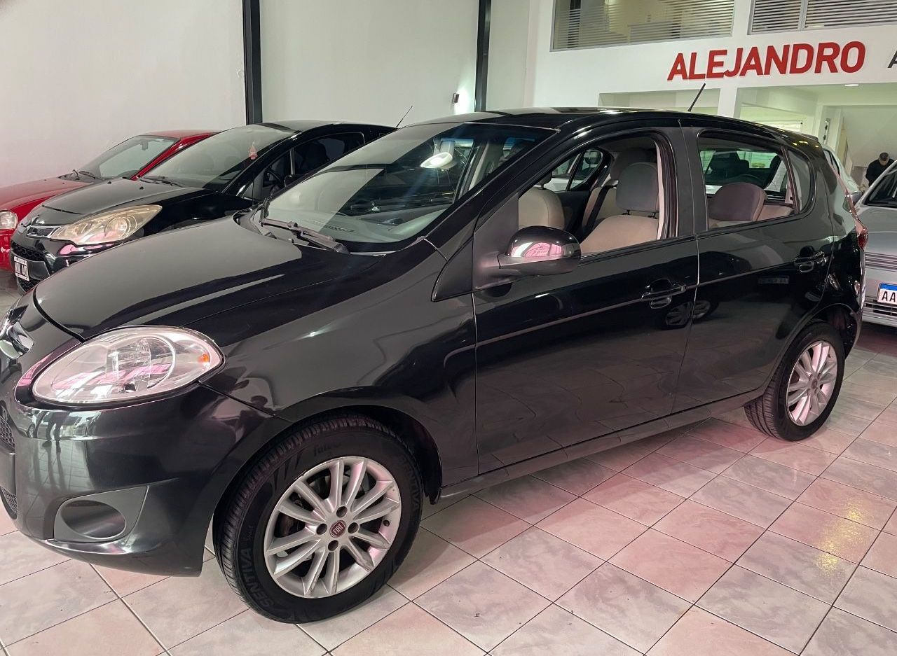 Fiat Nuevo Palio Usado Financiado en Córdoba, deRuedas