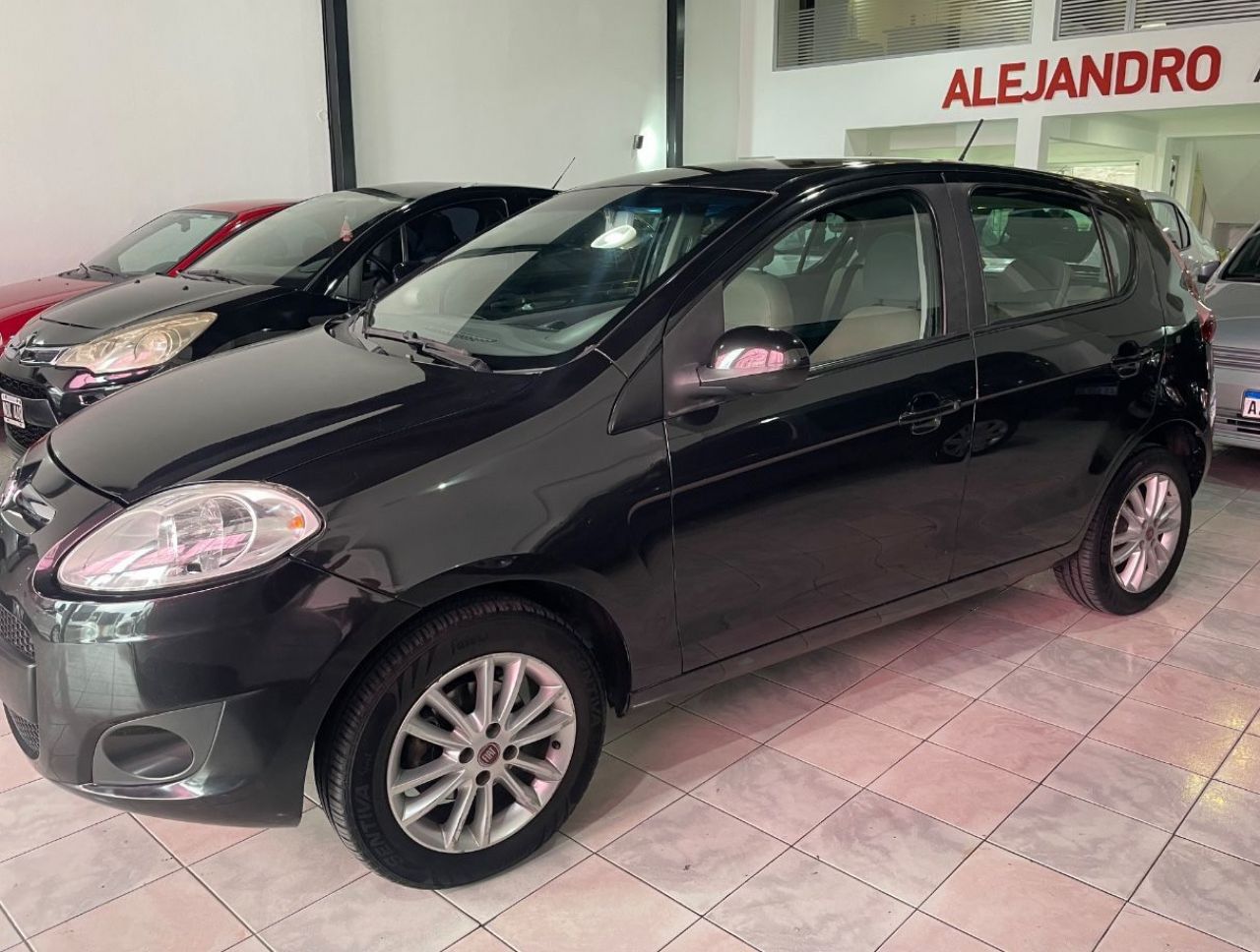 Fiat Nuevo Palio Usado Financiado en Córdoba, deRuedas