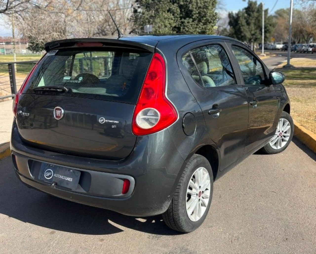 Fiat Nuevo Palio Usado Financiado en Mendoza, deRuedas