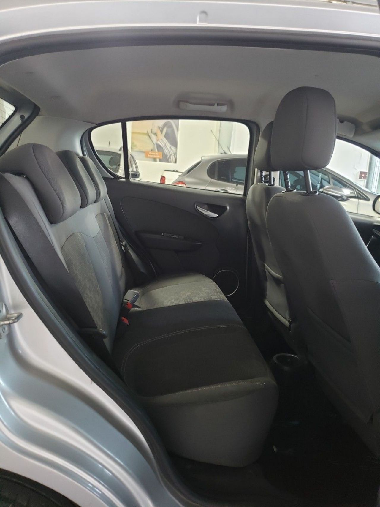 Fiat Nuevo Palio Usado Financiado en Mendoza, deRuedas