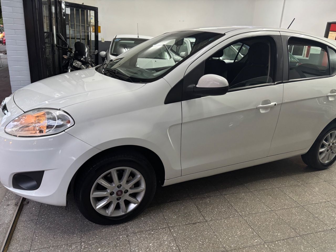 Fiat Nuevo Palio Usado Financiado en Mendoza, deRuedas
