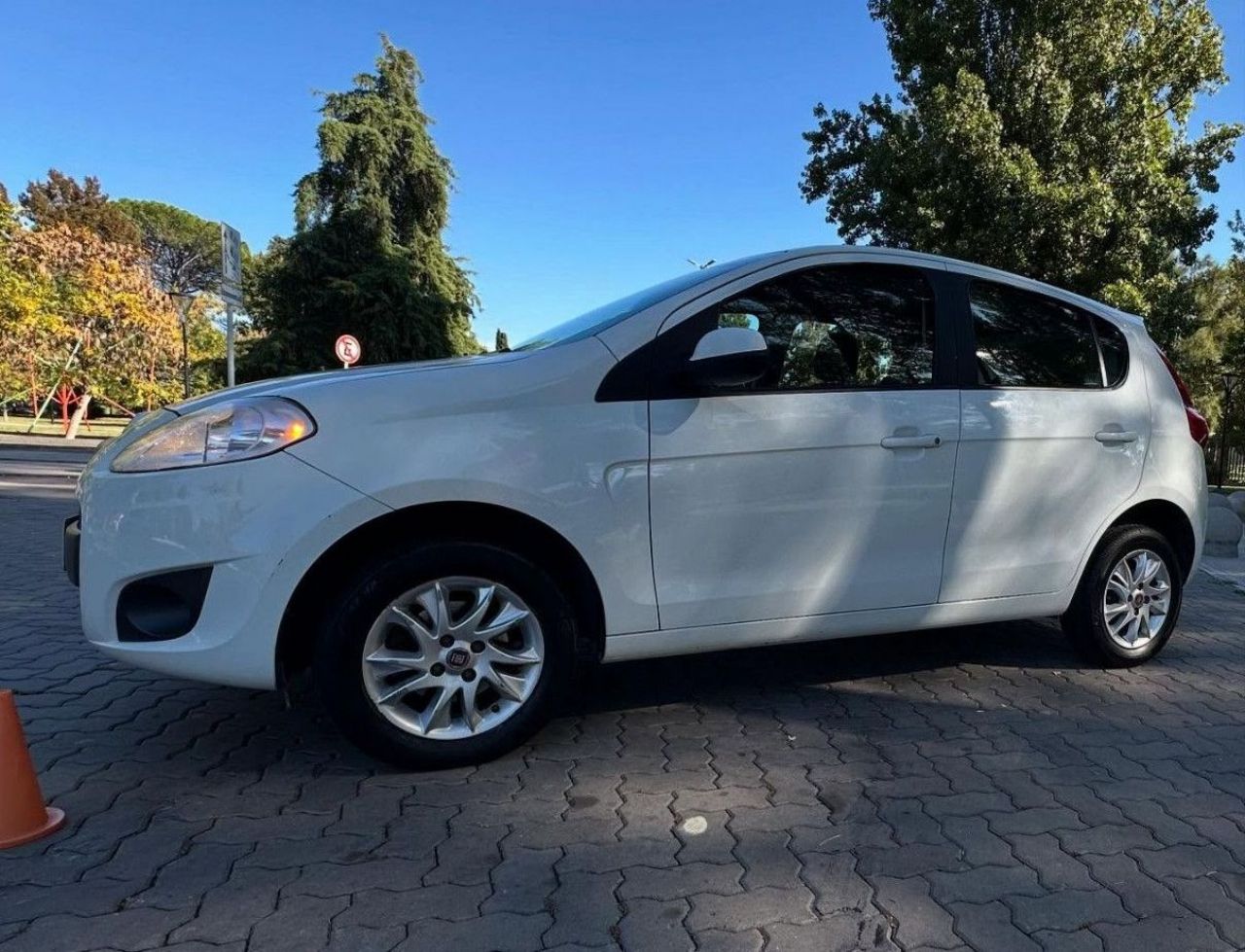 Fiat Nuevo Palio Usado Financiado en Mendoza, deRuedas