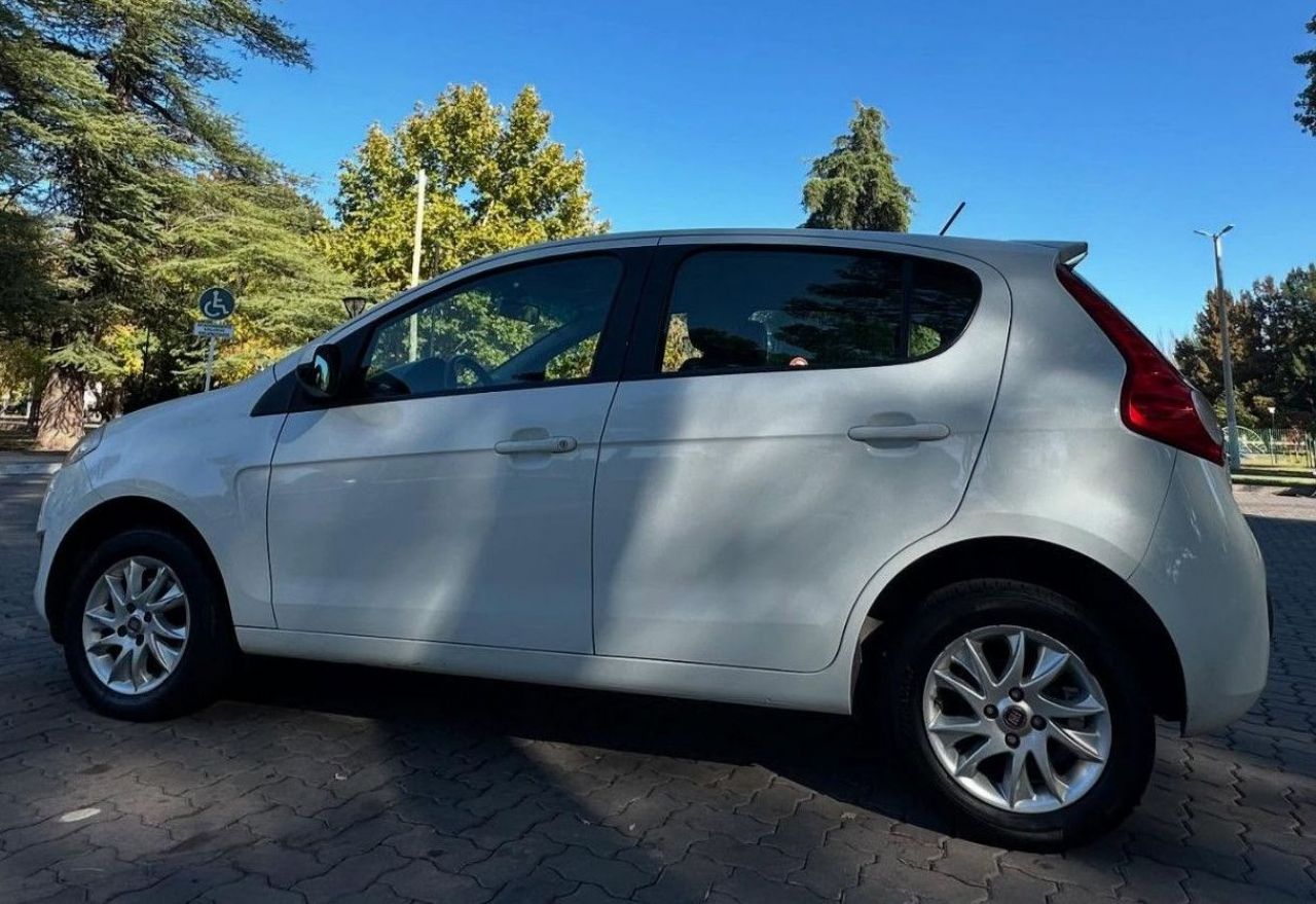 Fiat Nuevo Palio Usado Financiado en Mendoza, deRuedas
