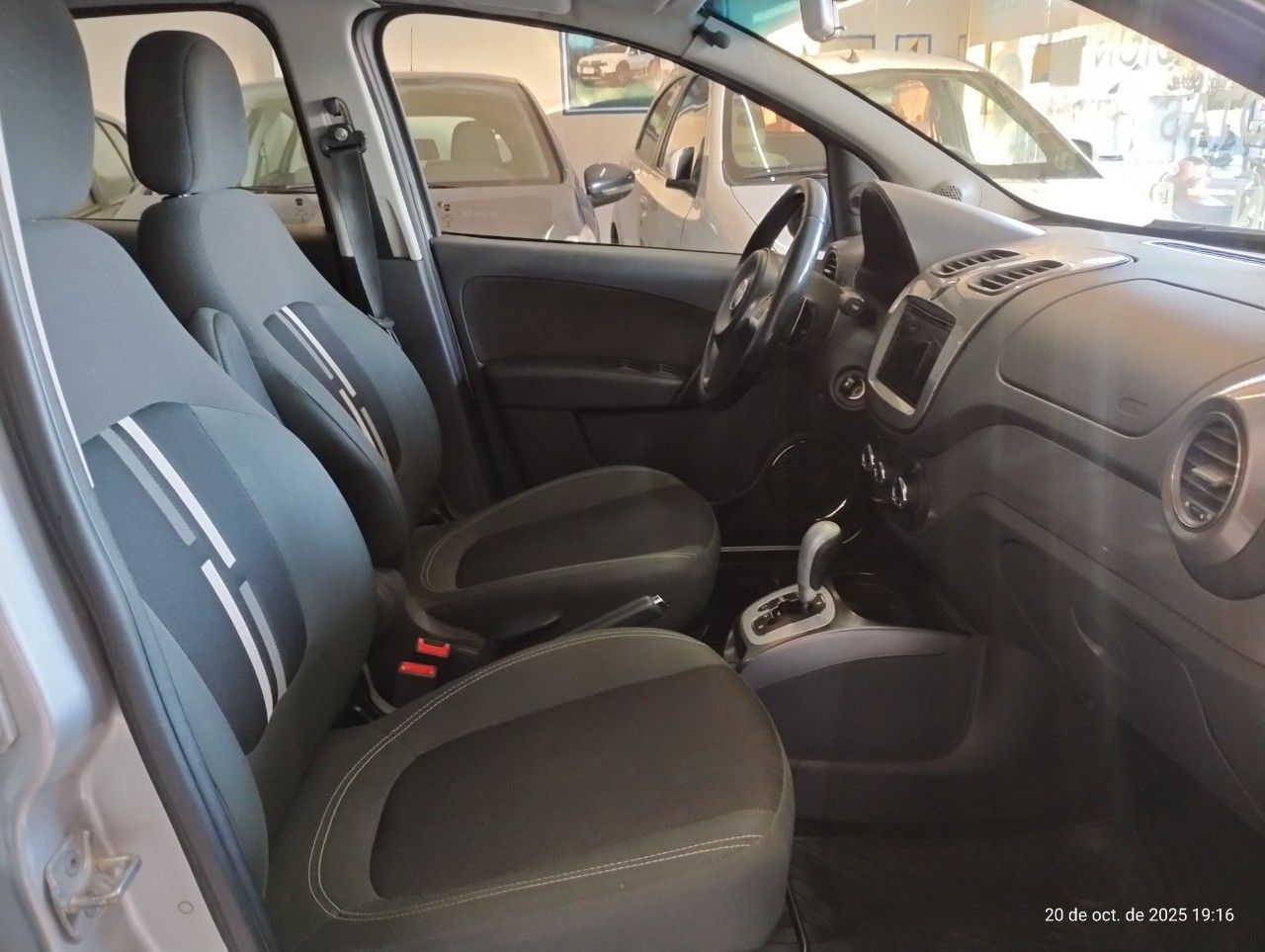 Fiat Nuevo Palio Usado Financiado en Mendoza, deRuedas