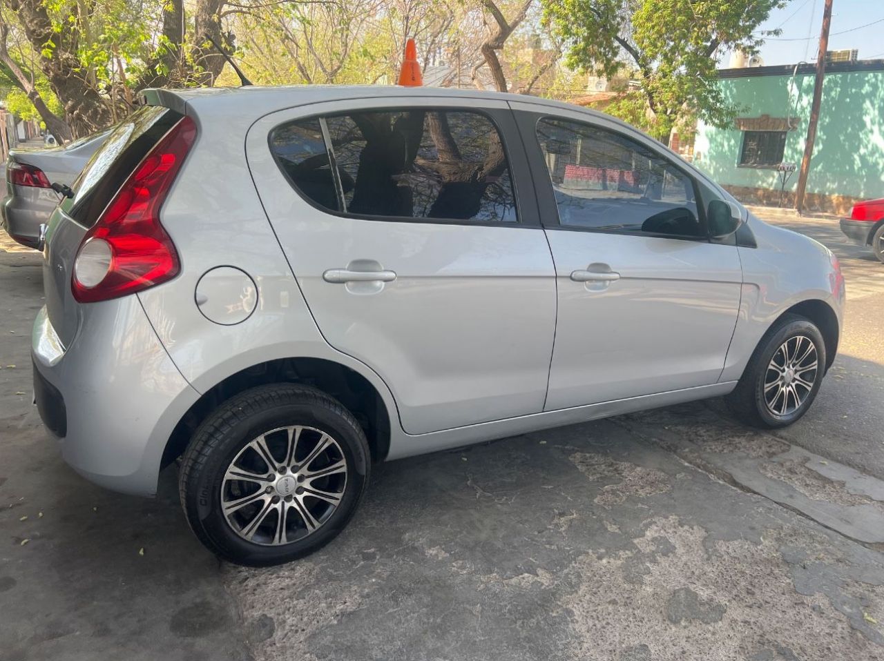Fiat Nuevo Palio Usado Financiado en Mendoza, deRuedas