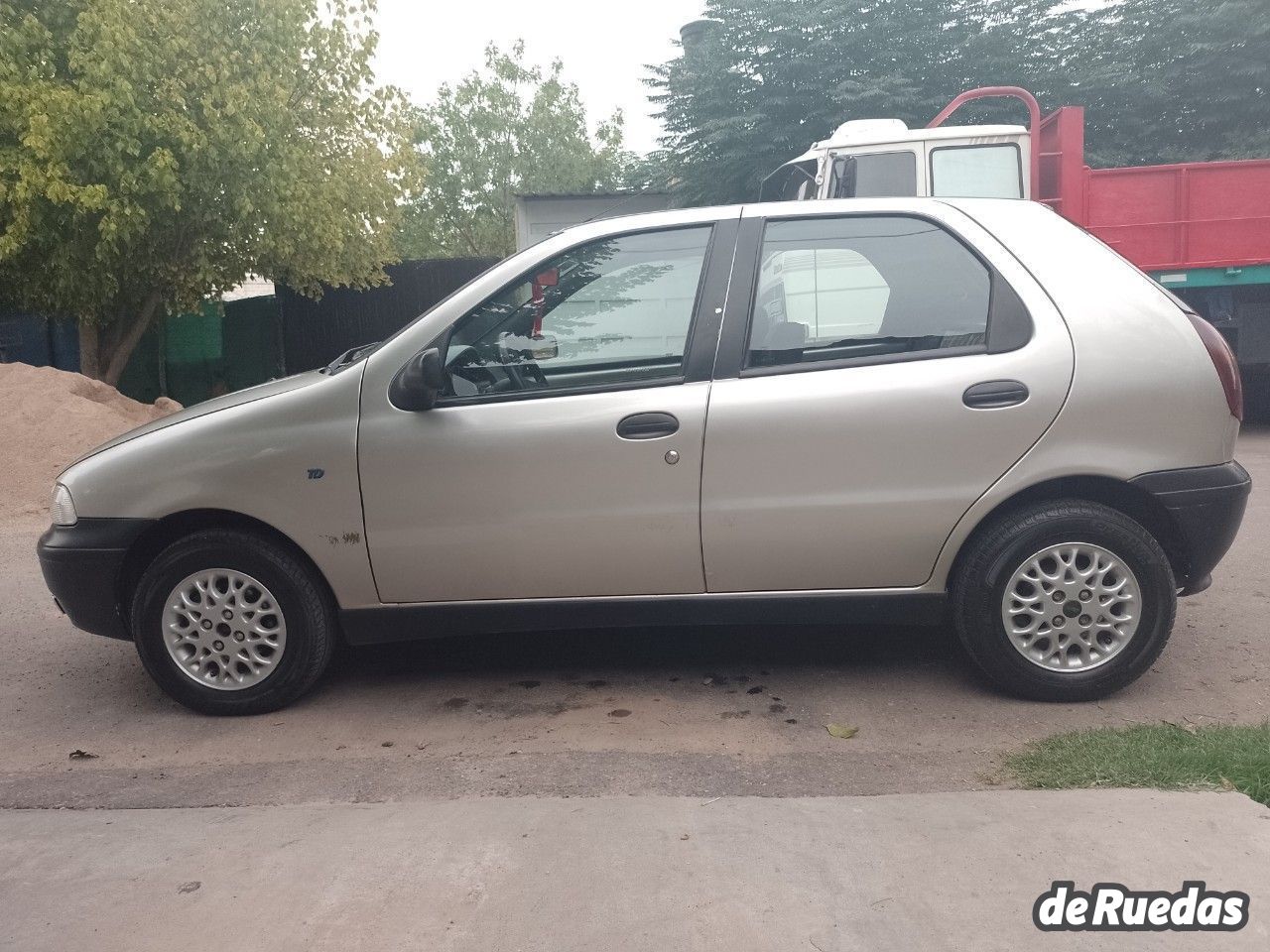 Fiat Palio Usado en Mendoza, deRuedas