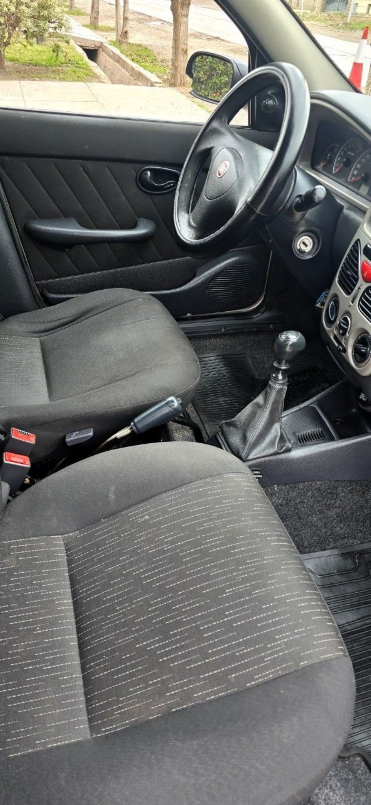 Fiat Palio Usado Financiado en Mendoza, deRuedas