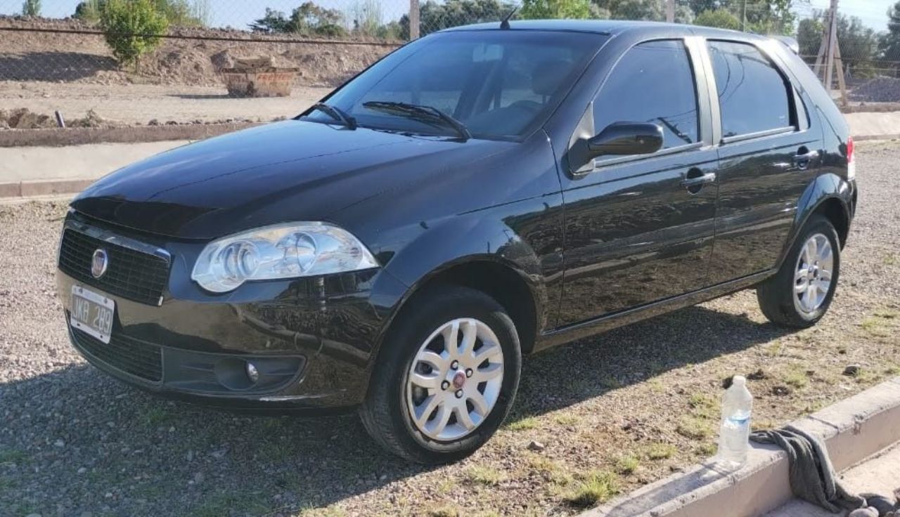 Fiat Palio Usado Financiado en Mendoza, deRuedas
