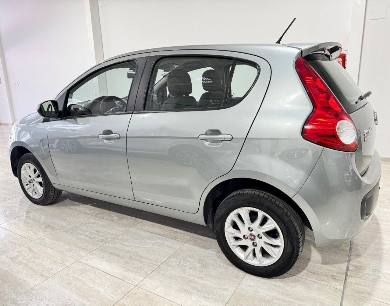 Fiat Palio Usado Financiado en San Juan, deRuedas