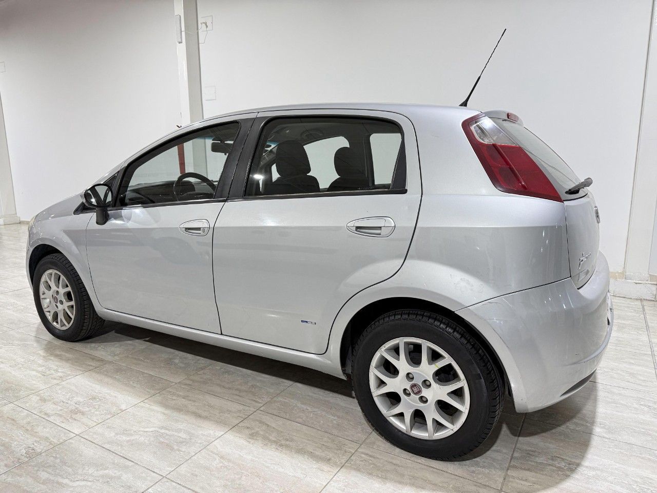 Fiat Punto Usado Financiado en San Juan, deRuedas
