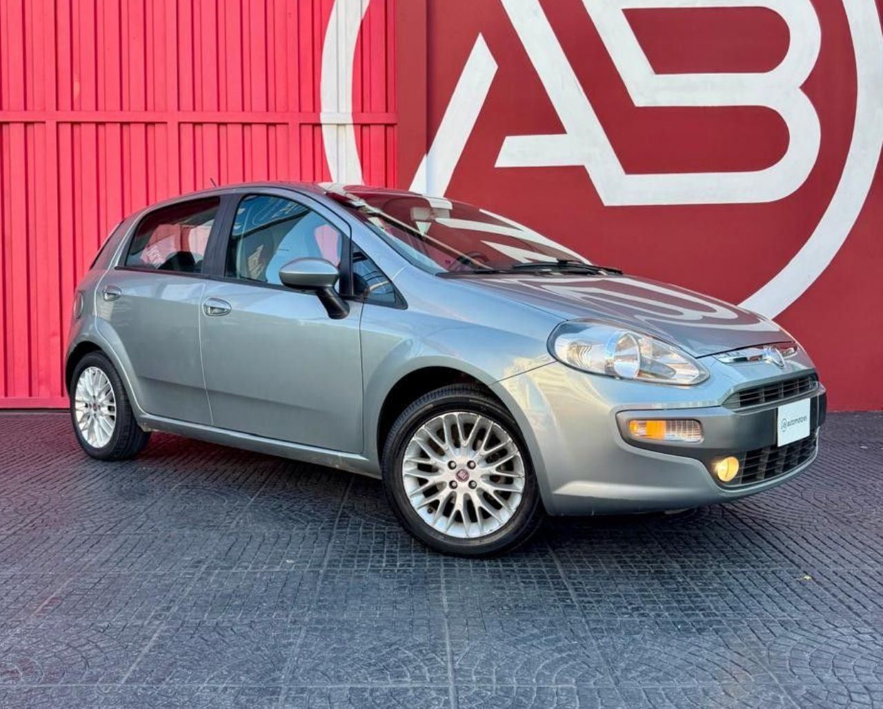 Fiat Punto Usado Financiado en Córdoba, deRuedas