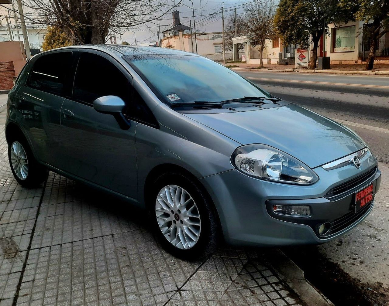 Fiat Punto Usado Financiado en Córdoba, deRuedas