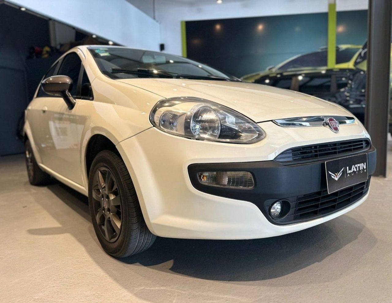 Fiat Punto Usado Financiado en Córdoba, deRuedas