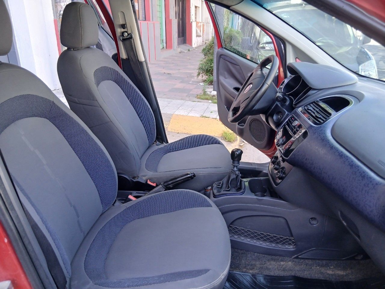 Fiat Punto Usado Financiado en Córdoba, deRuedas