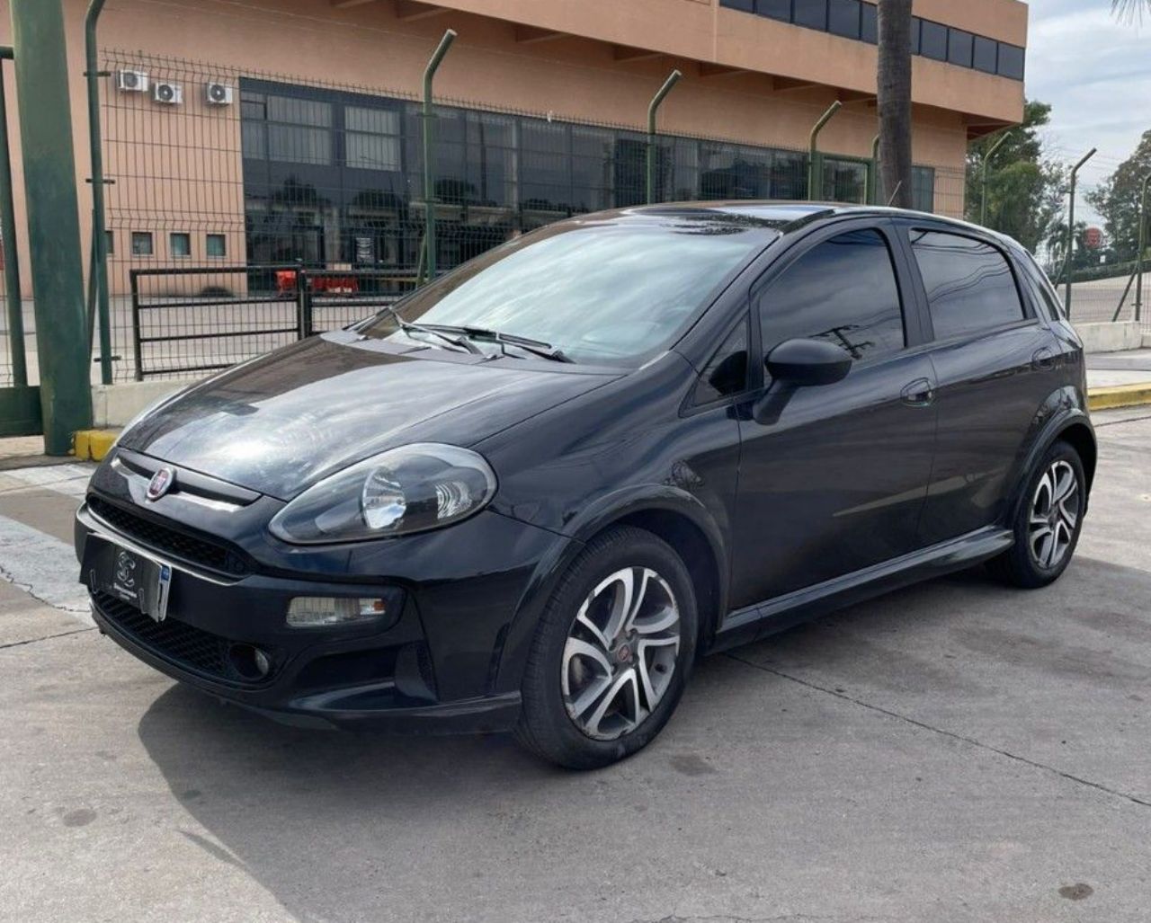 Fiat Punto Usado Financiado en Córdoba, deRuedas
