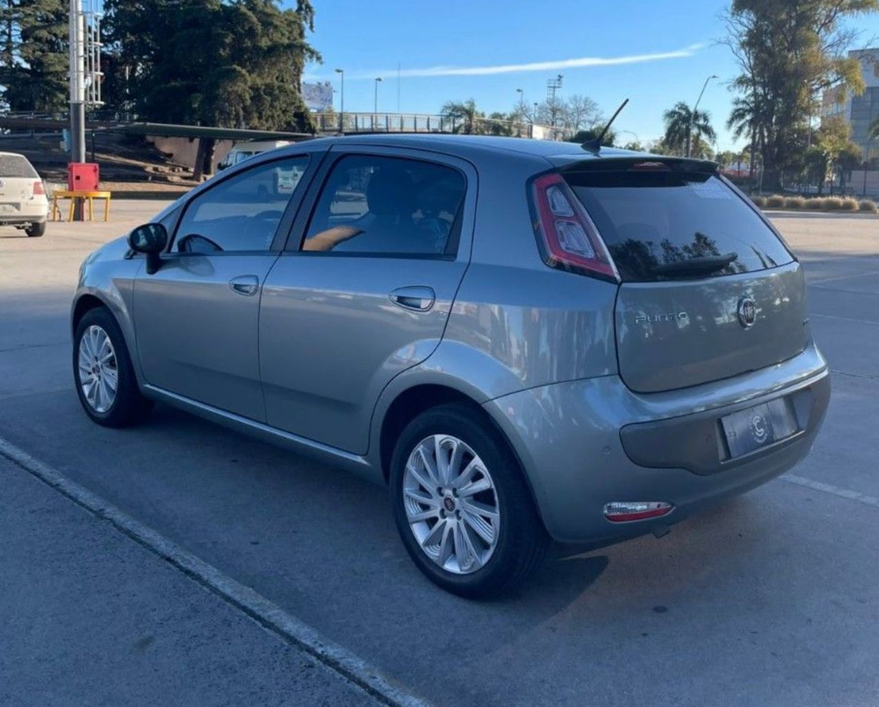 Fiat Punto Usado Financiado en Córdoba, deRuedas