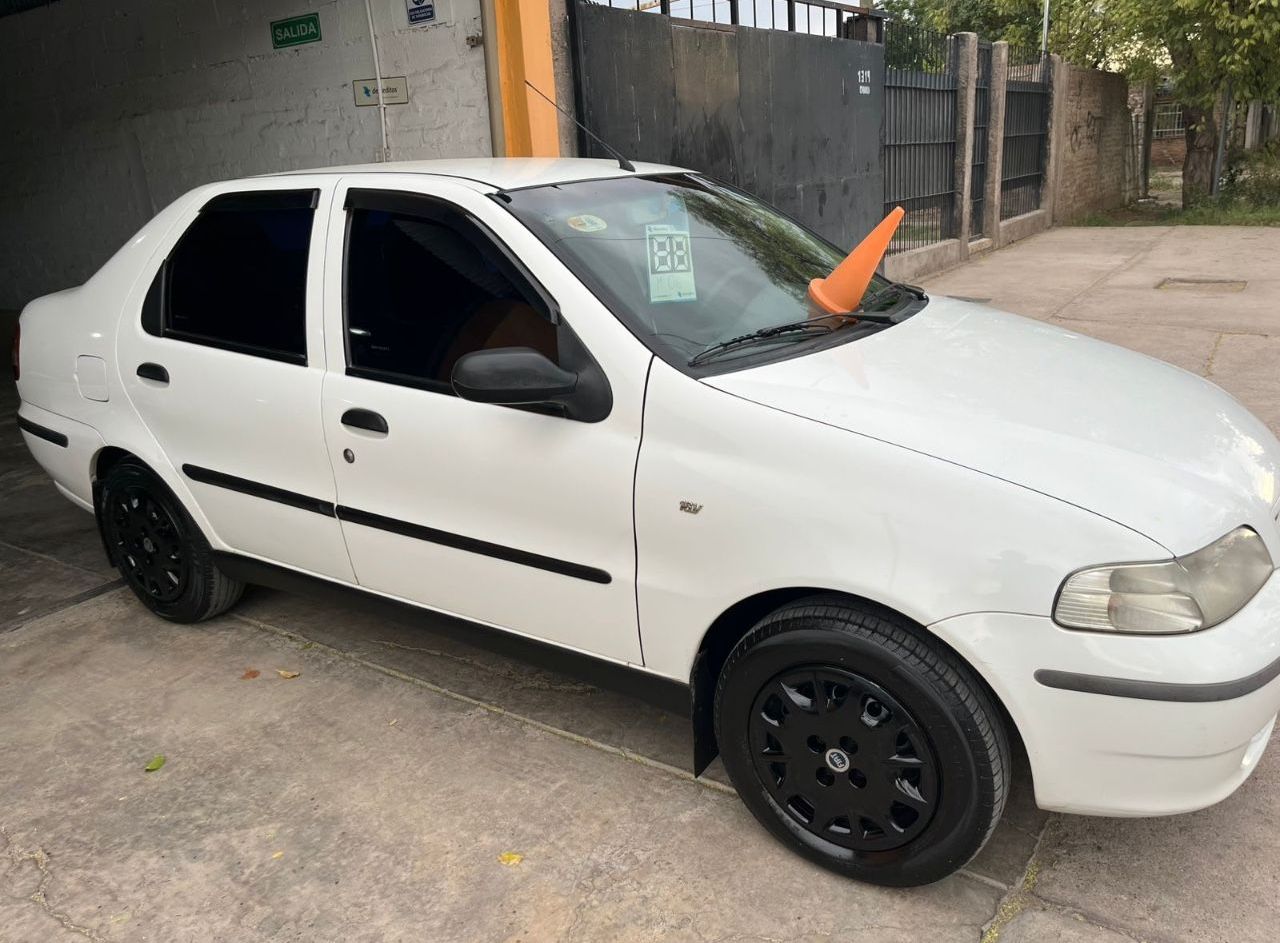 Fiat Siena Usado Financiado en Mendoza, deRuedas