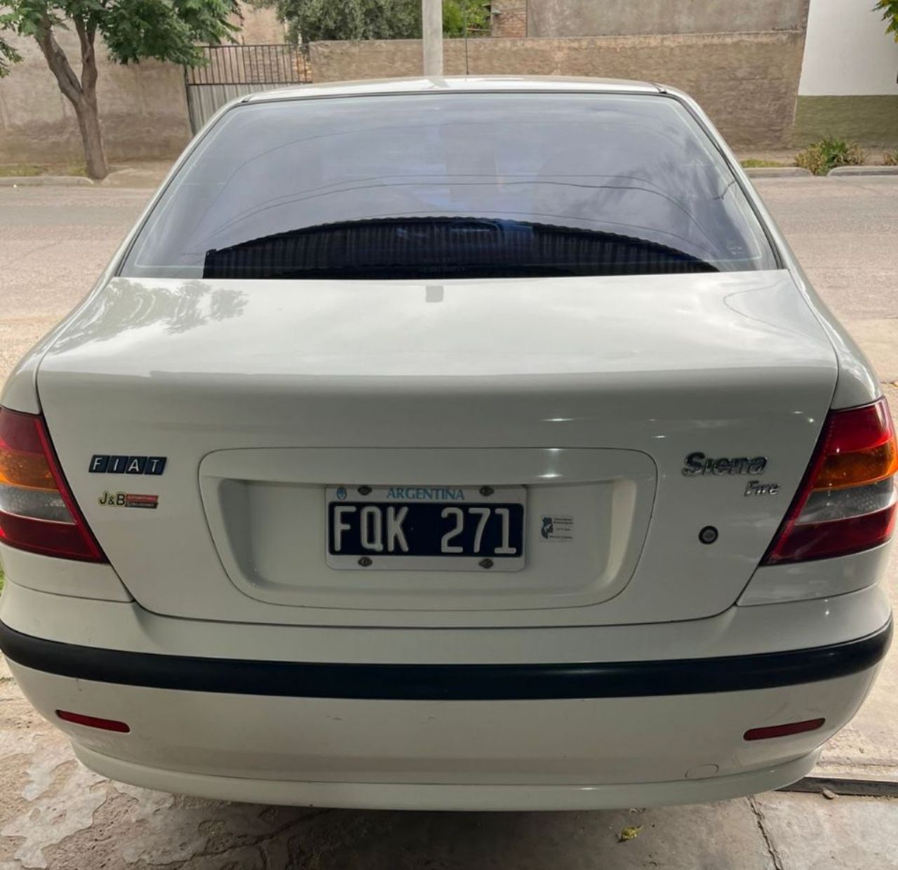 Fiat Siena Usado Financiado en Mendoza, deRuedas