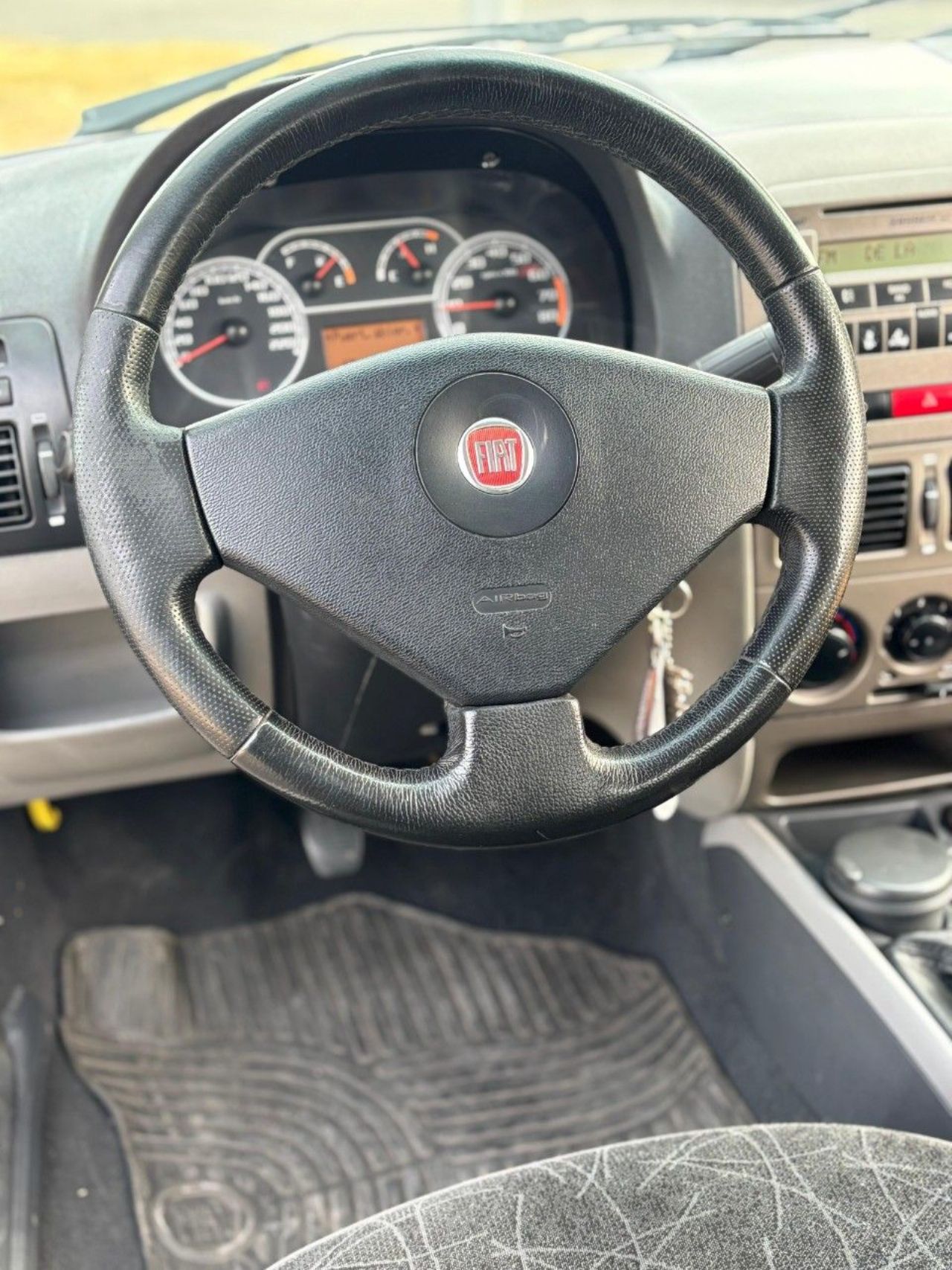 Fiat Siena Usado Financiado en Mendoza, deRuedas