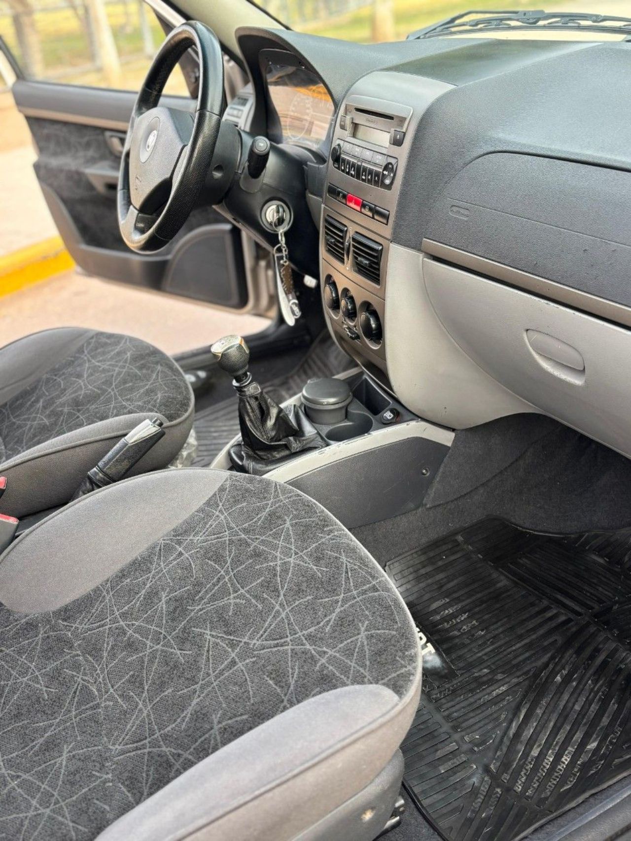 Fiat Siena Usado Financiado en Mendoza, deRuedas