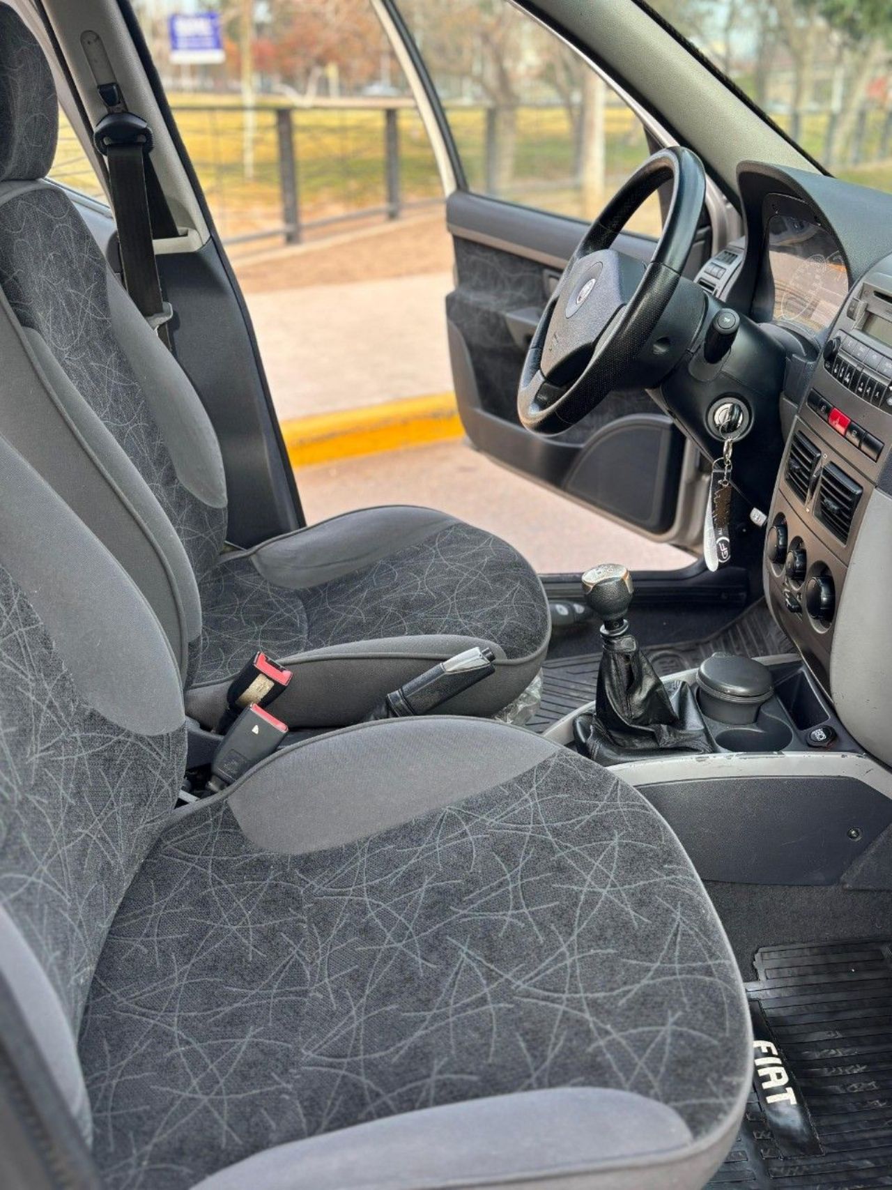Fiat Siena Usado Financiado en Mendoza, deRuedas