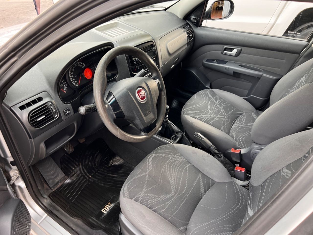 Fiat Siena Usado en Mendoza, deRuedas