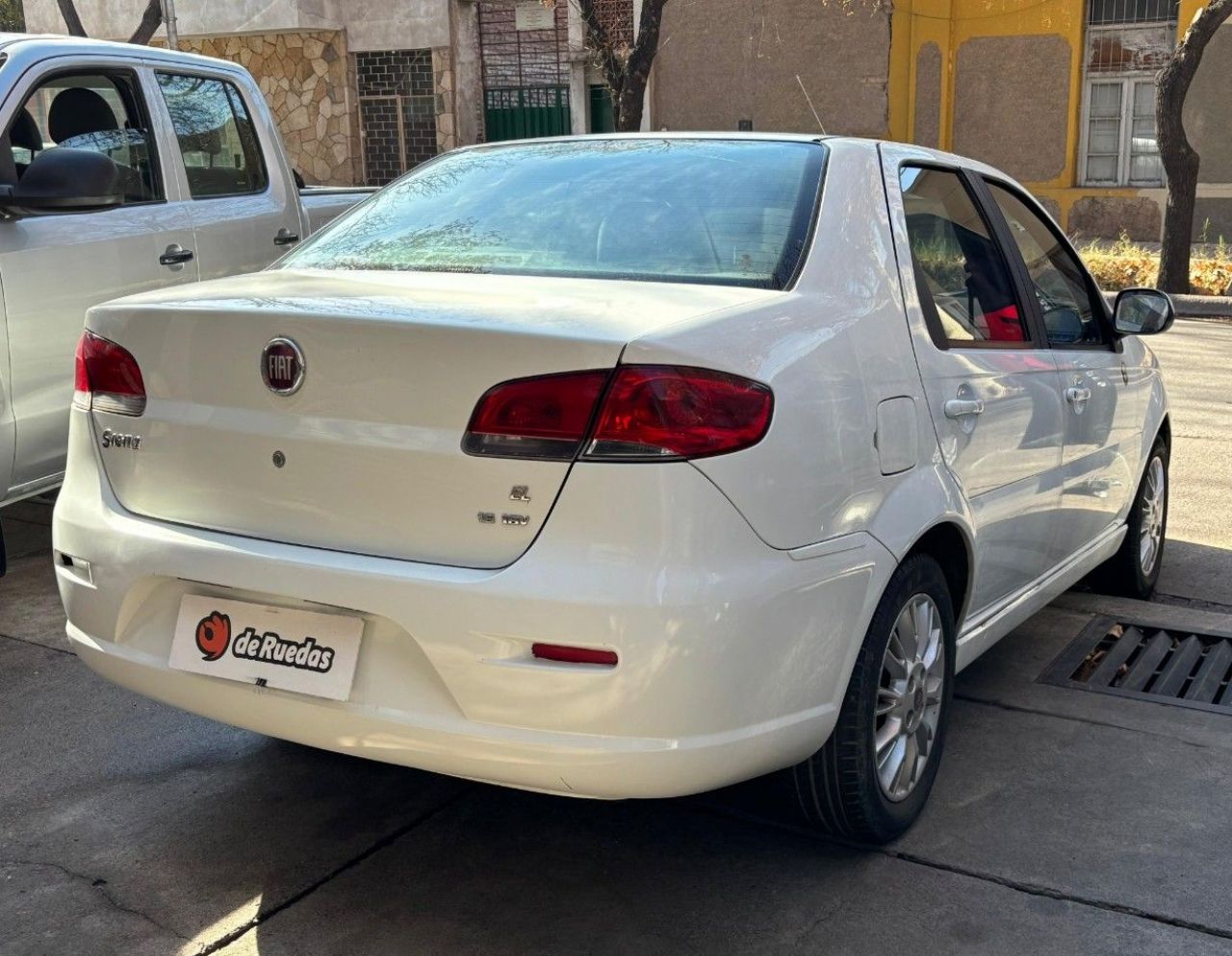 Fiat Siena Usado Financiado en Mendoza, deRuedas