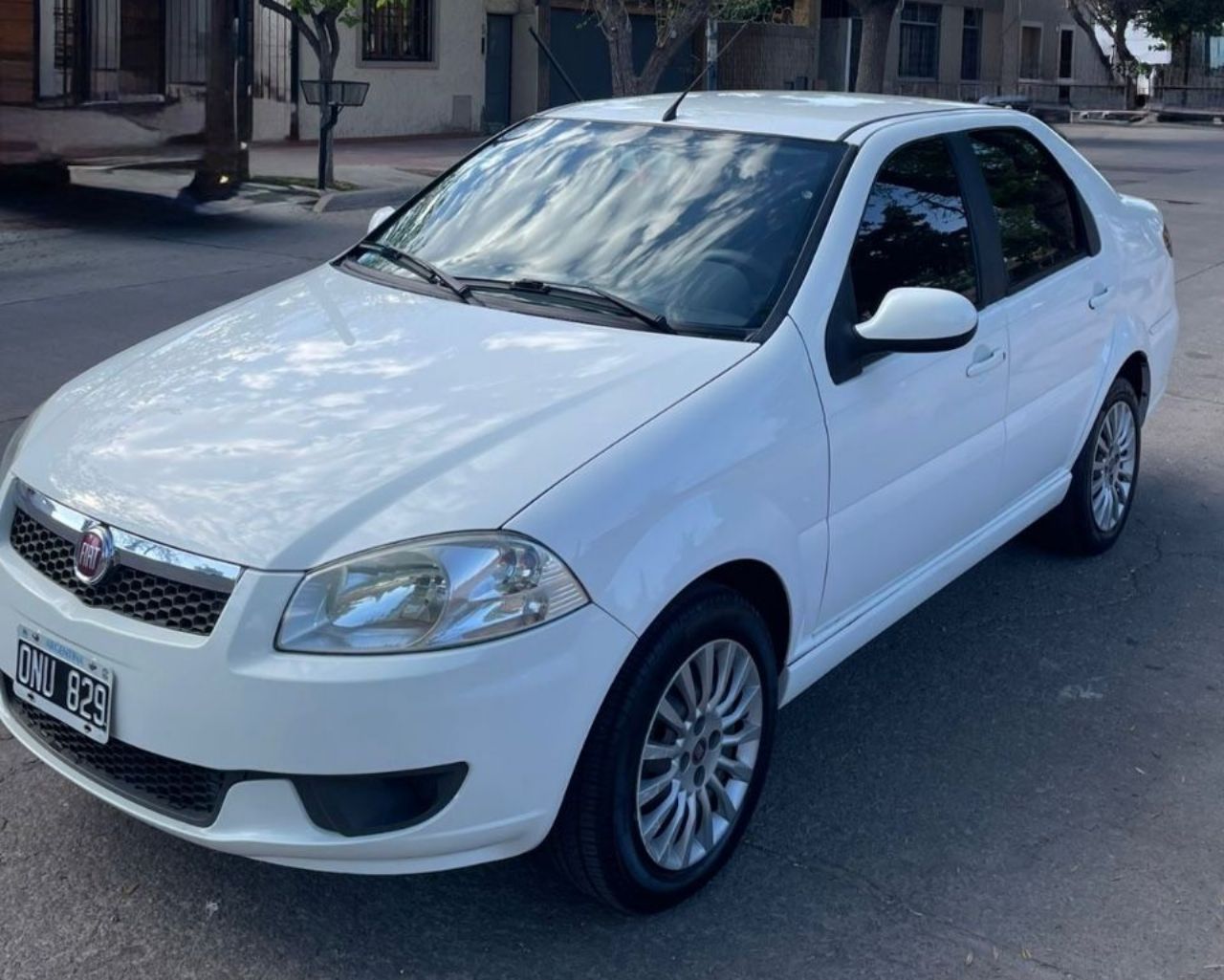 Fiat Siena Usado Financiado en Mendoza, deRuedas