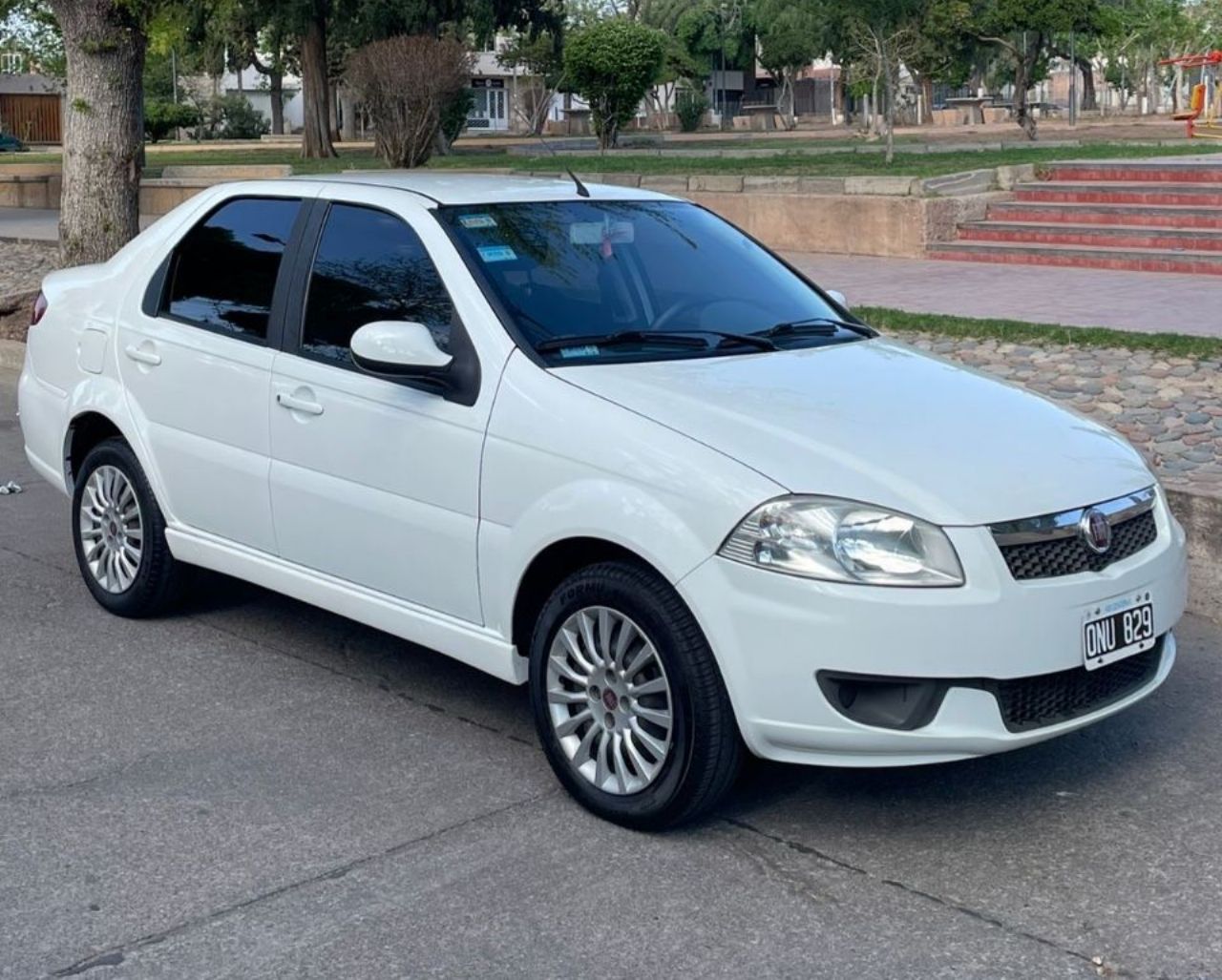 Fiat Siena Usado Financiado en Mendoza, deRuedas