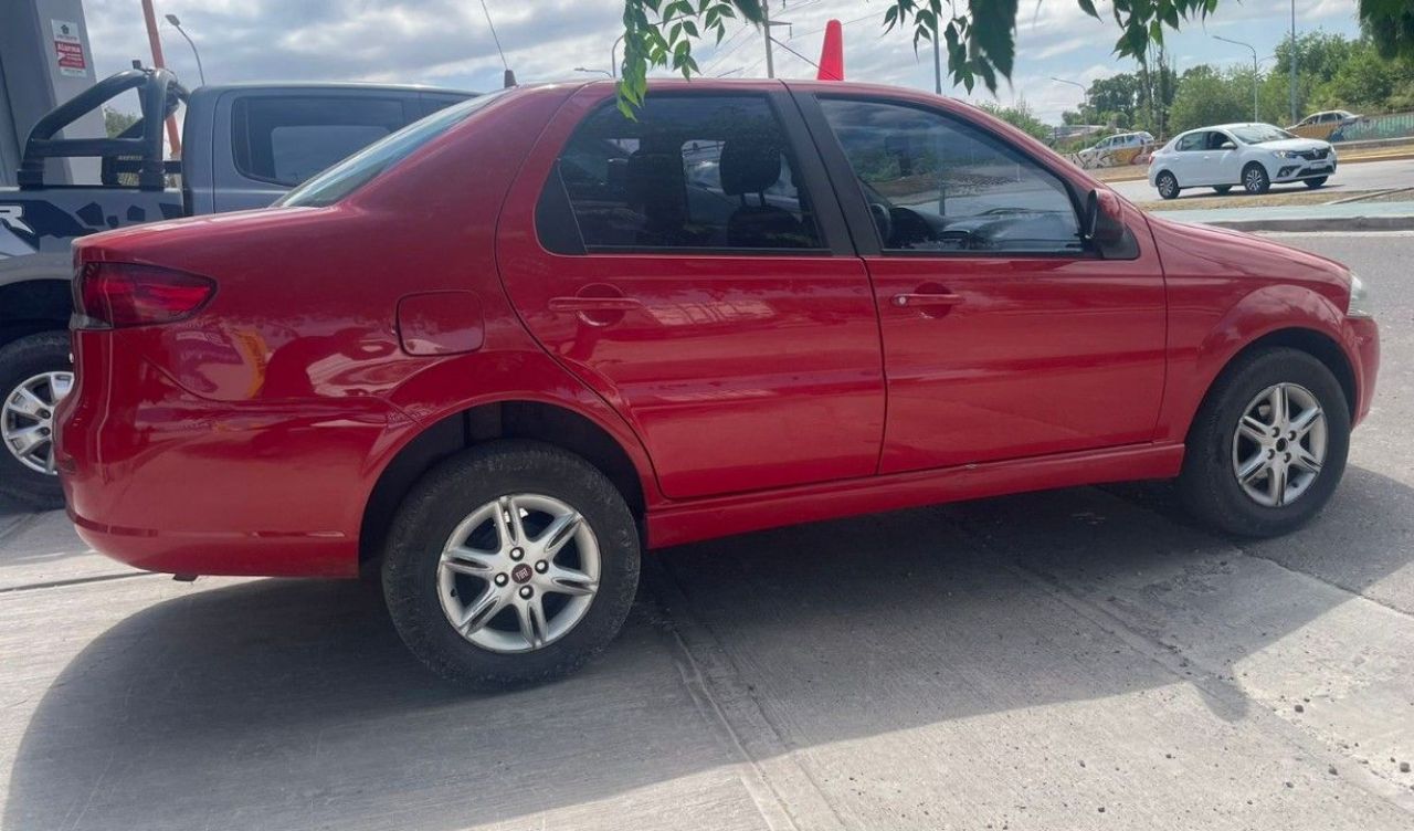 Fiat Siena Usado Financiado en Mendoza, deRuedas