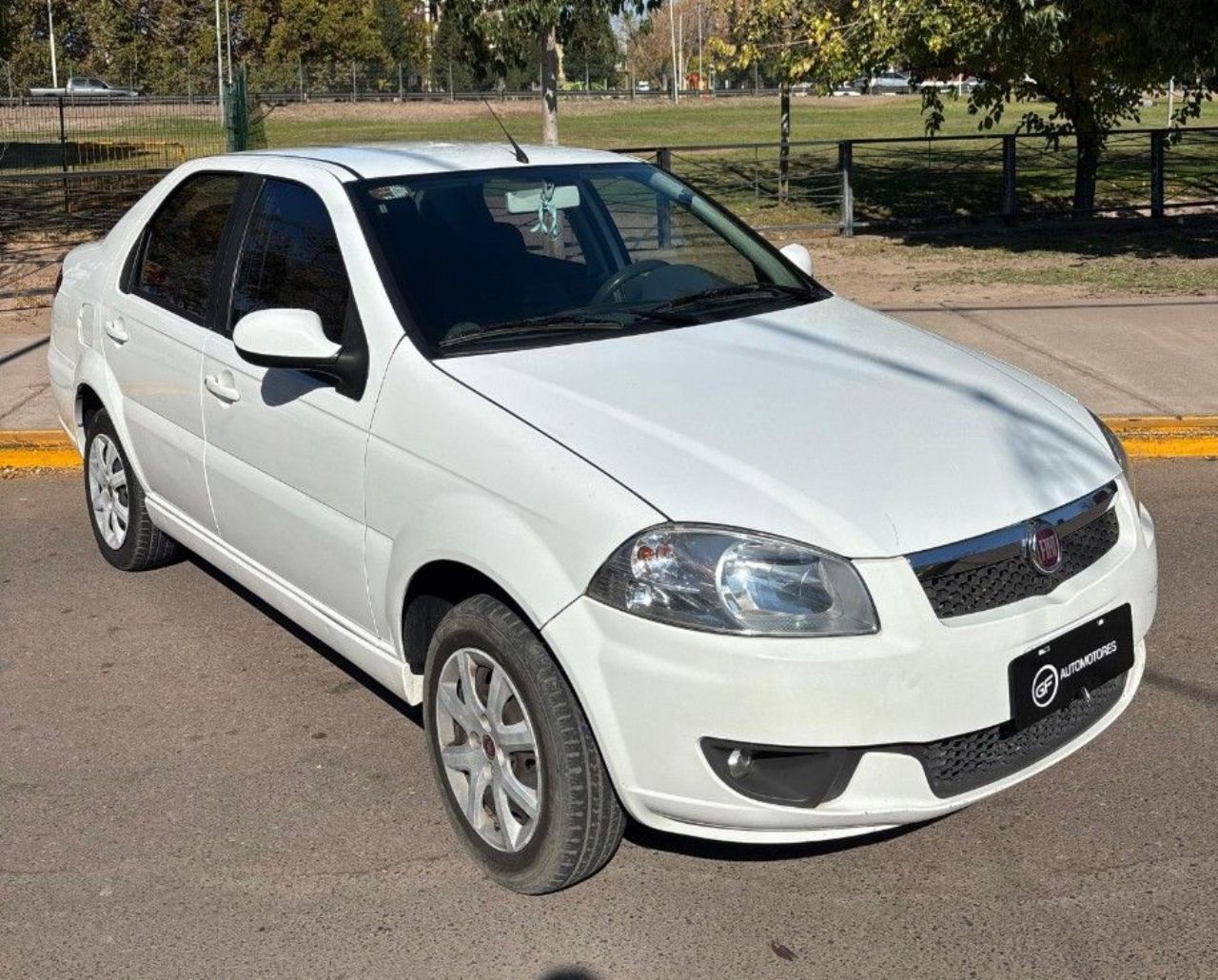 Fiat Siena Usado Financiado en Mendoza, deRuedas