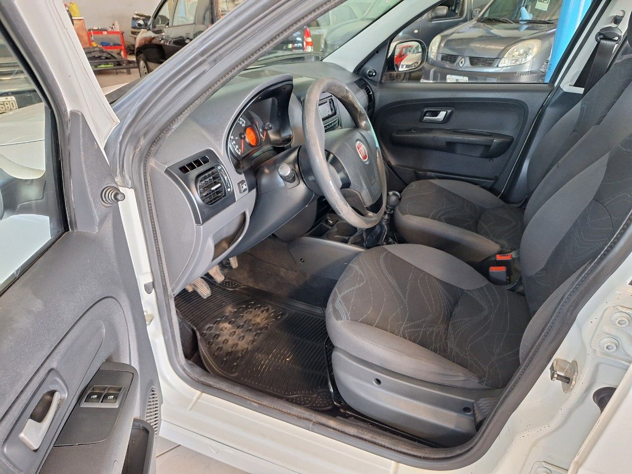Fiat Siena Usado Financiado en Mendoza, deRuedas