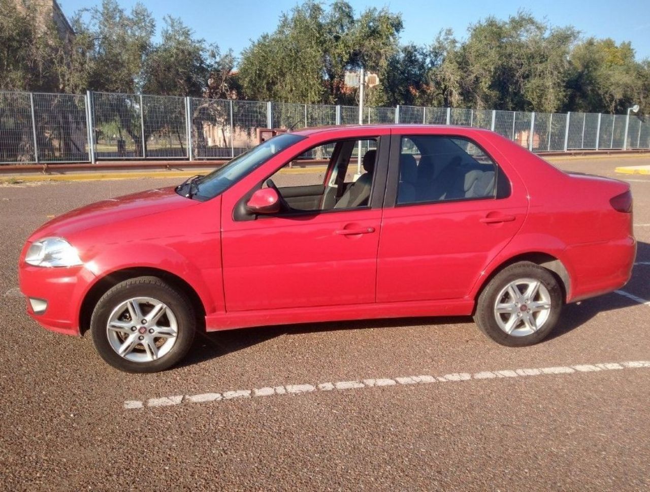 Fiat Siena Usado en Mendoza, deRuedas