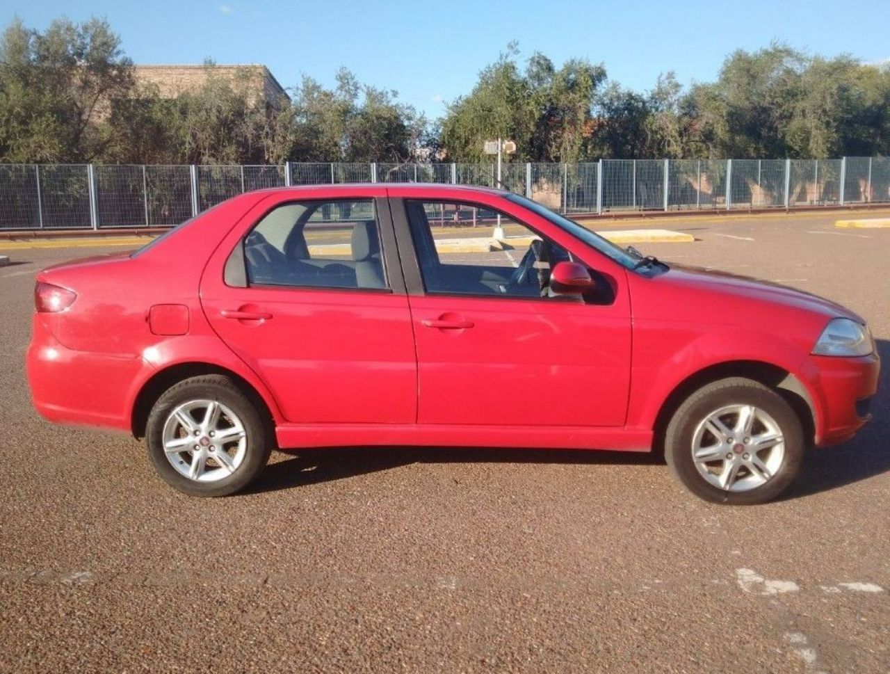 Fiat Siena Usado en Mendoza, deRuedas