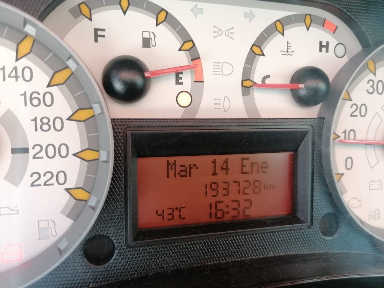Fiat Strada Usada en Córdoba, deRuedas