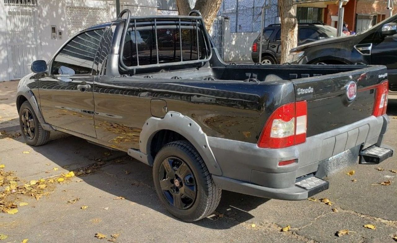 Fiat Strada Usada Financiado en San Juan, deRuedas