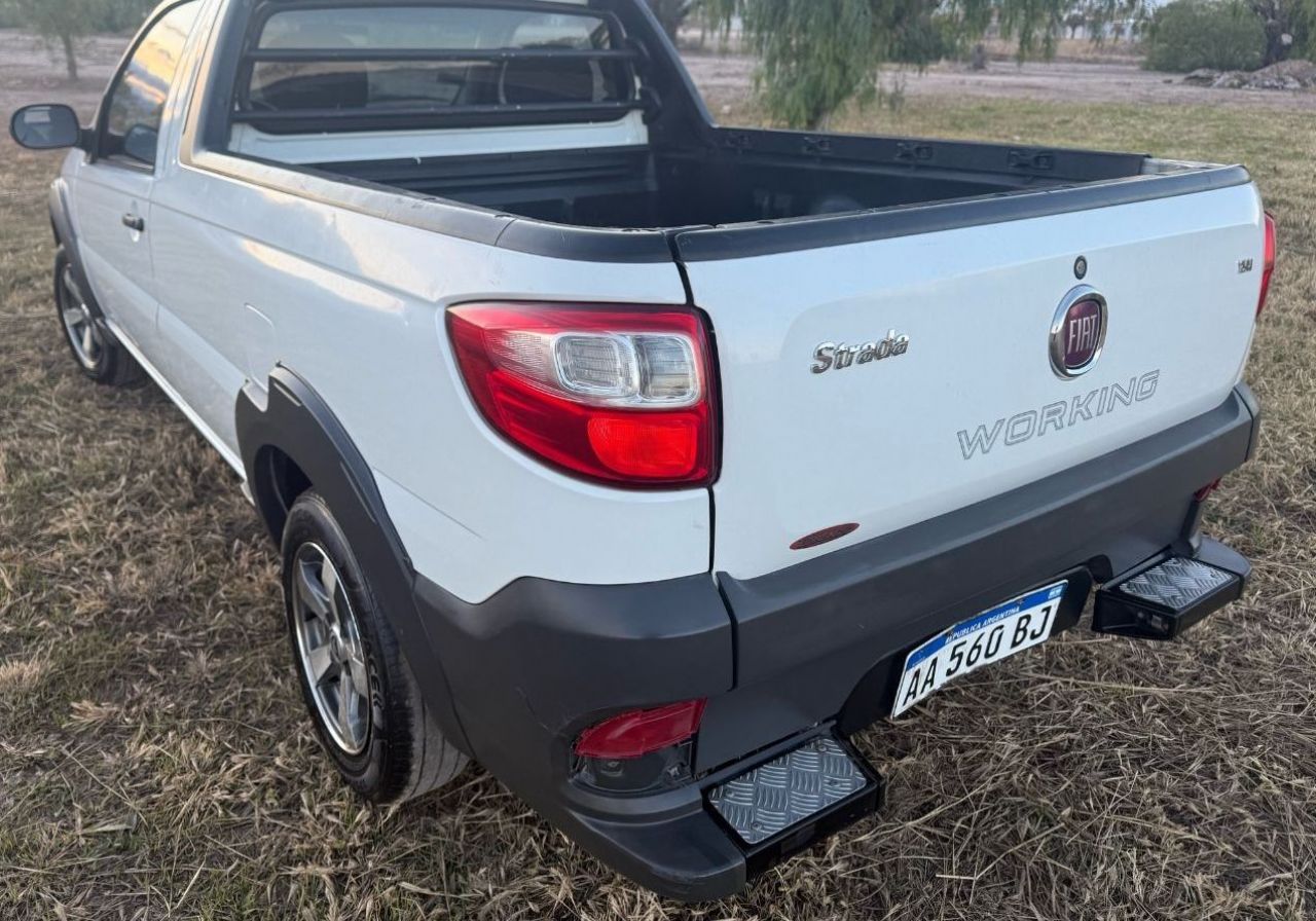 Fiat Strada Usada en Mendoza, deRuedas