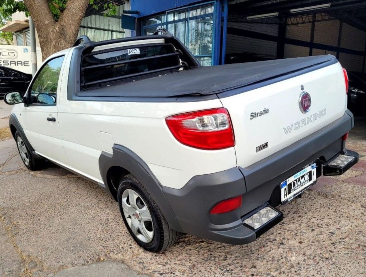 Fiat Strada Usada en Mendoza, deRuedas