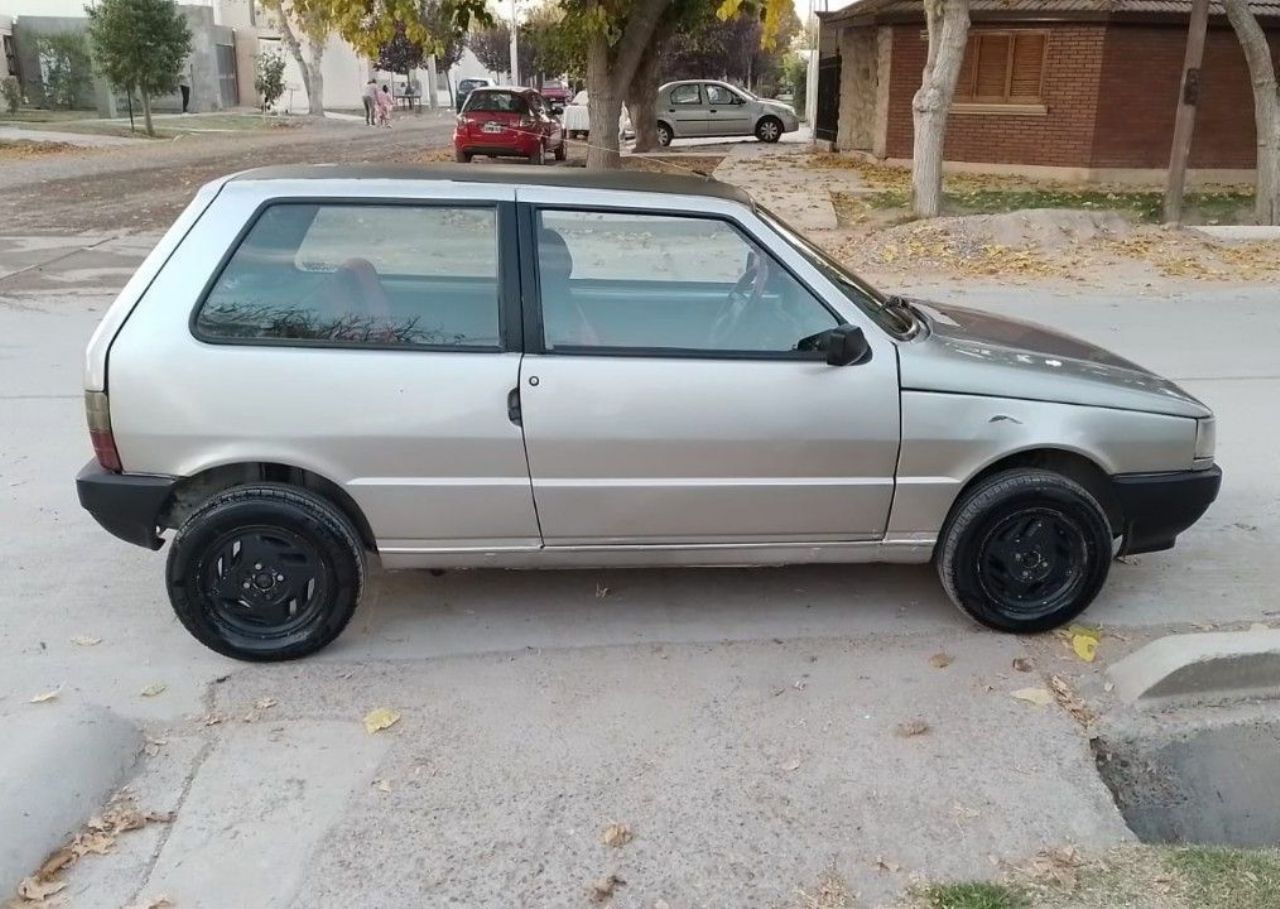 Fiat Uno Usado en Mendoza, deRuedas