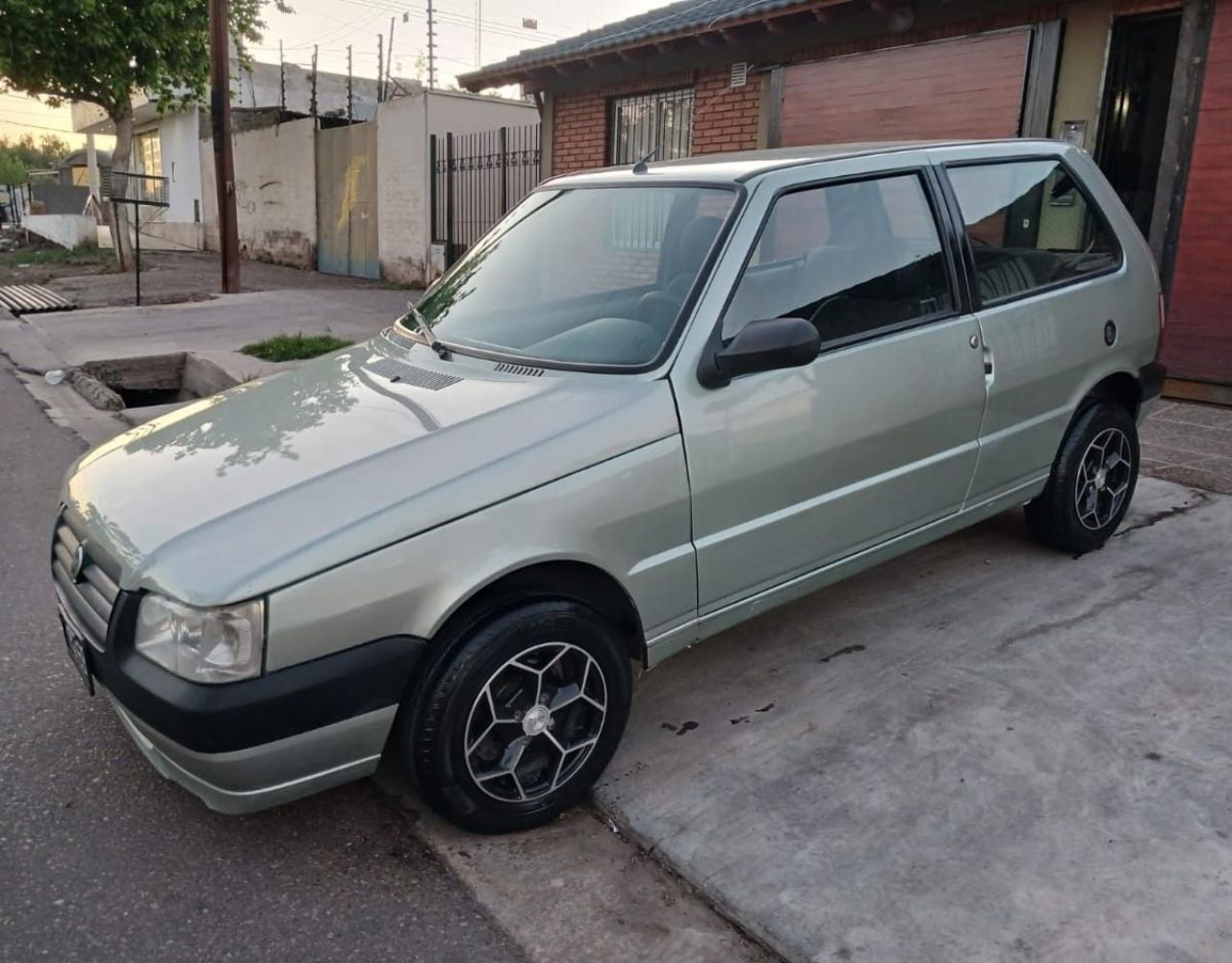 Fiat Uno Usado en Mendoza, deRuedas