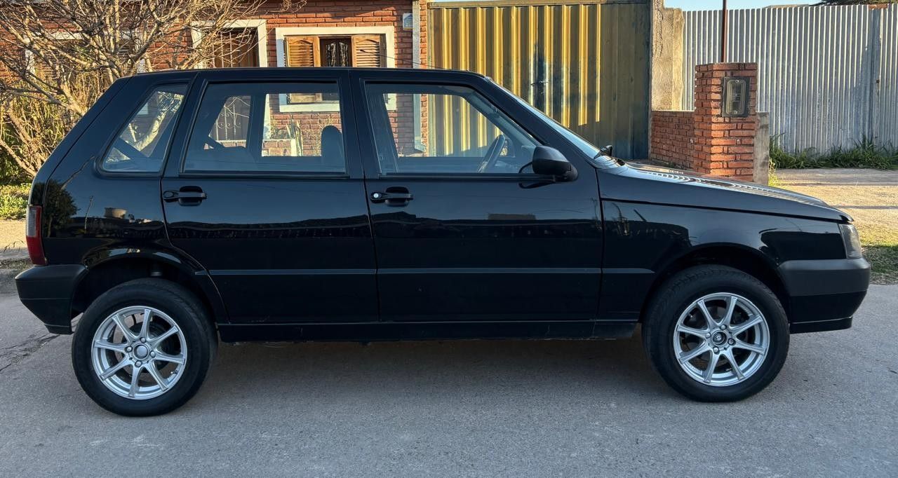 Fiat Uno Usado Financiado en Córdoba, deRuedas
