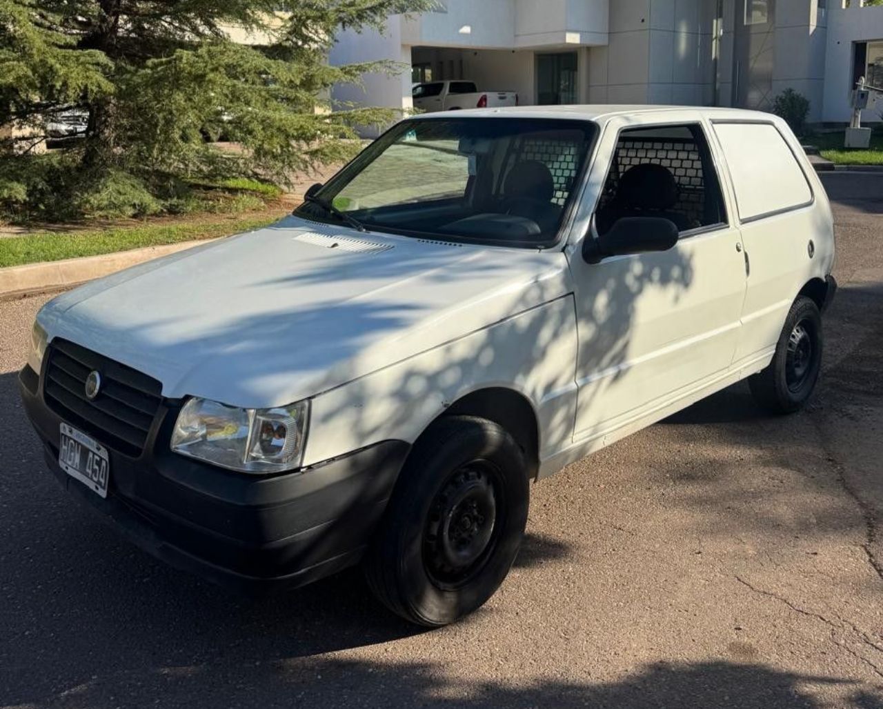 Fiat Uno Cargo Usada en Mendoza, deRuedas
